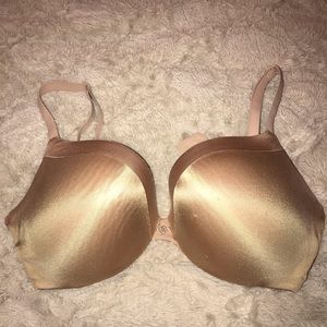 Victoria’s Secret Nude Push Up Bra